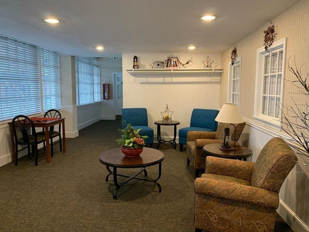 Inn 1863 Of 3*